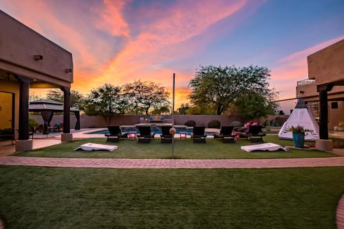 Midnight At The Oasis