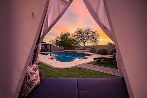 Midnight At The Oasis