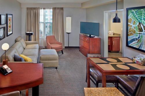 One-Bedroom Suite