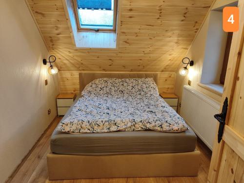 2 bedrooms, 3 beds