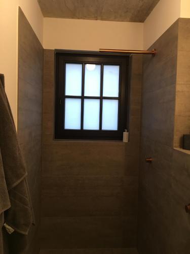 Square Rooms 8 181m von Forum Freies Theater FFT Juta entfernt