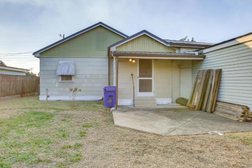 Walk to 1st Street Family Home in Thibodaux! in Thibodaux