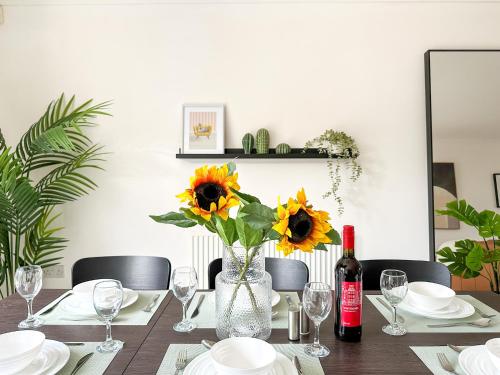 Ételek és italok, Tornado Chase - Luxury & Spacious 5 Bedroom Home - Sleeps 8 in Harmans Water