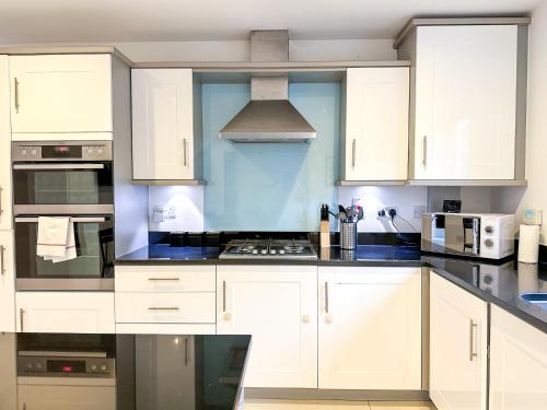 Létesítmények, Tornado Chase - Luxury & Spacious 5 Bedroom Home - Sleeps 8 in Harmans Water