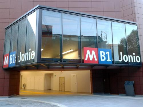 La Dolce Vita Apartment - metro Jonio, Roma (foto 3)