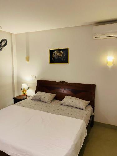 Sonu at home in Hann Bel-Air