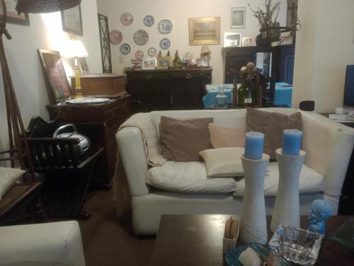 Habitación single con baño privado en departamento compartido