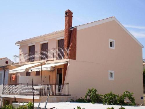 Apartments Srećko - close to center - image 14