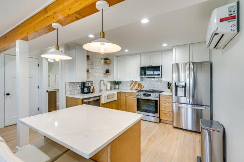 Pool & Hot Tub Access: Luxury Roy Oasis! in West Haven (UT)