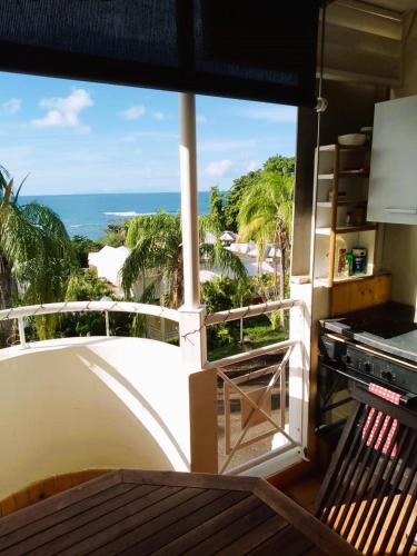 Studio Vue Mer avec Terrasse Profitez de Tartane en Martinique in ลา ทรินิตี้