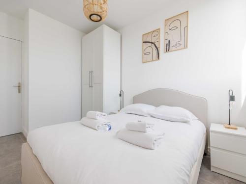 Apartment near 1 BDR 4P La Villette - image 2