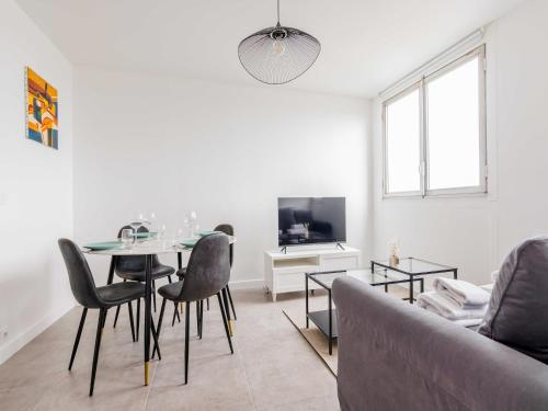 Apartment near 1 BDR 4P La Villette - image 14