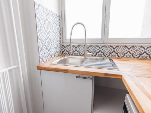 Apartment near 1 BDR 4P La Villette - image 7