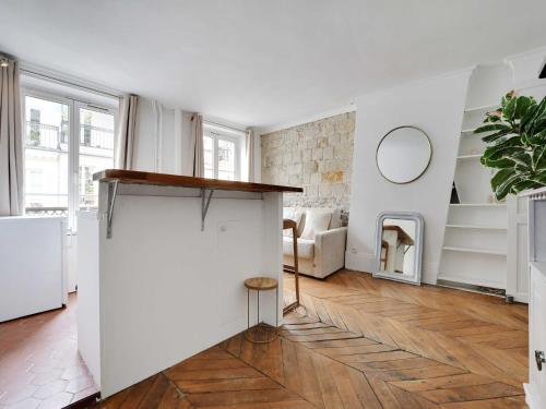 Charming Apartment - Mobility Lease - image 7