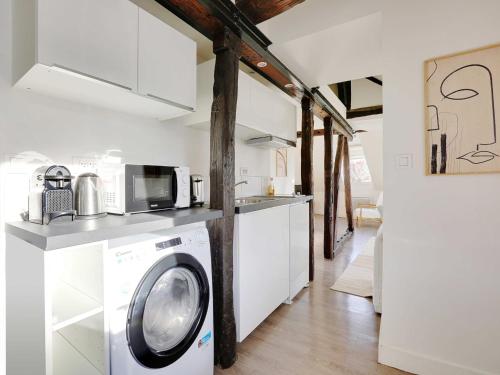 Cosy flat ideally - heart of Paris - image 9