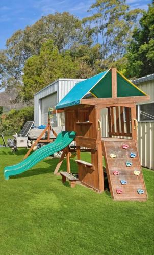 Mountain Views, Spa Bath, Pet Friendly, Near Zoo!