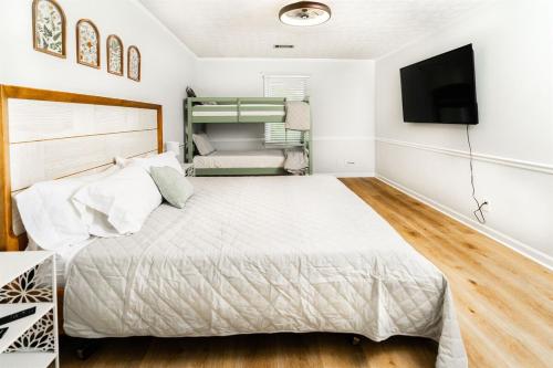 Ultimate Getaway with Pool and Games, Columbus (Foto 5)