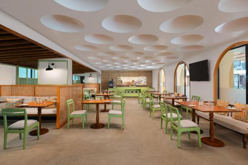 Restaurant, Fairfield by Marriott Goa Anjuna in Anjuna