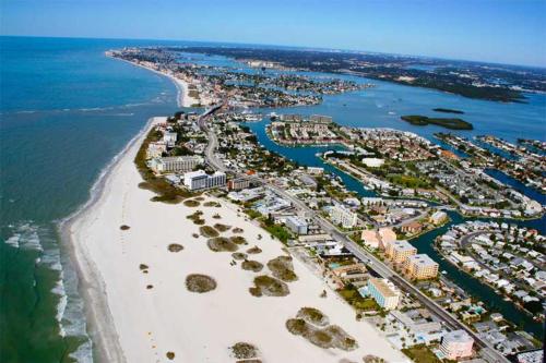 Treasure Island Beach, FL Waterfront Condo in St Pete Beach, USA