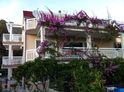 Nantes - Dubrovnik - Apartments Mara