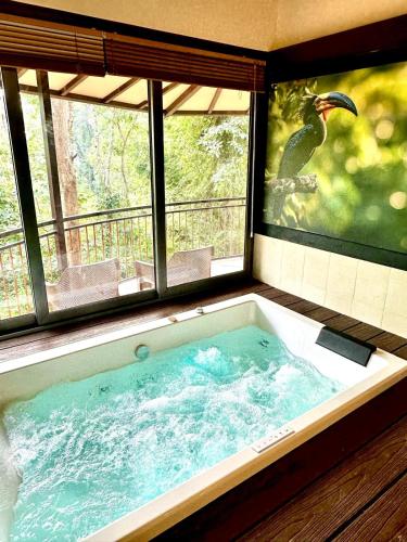 bubbelbad, Pugmarks Jungle Lodge in Kattikkulam