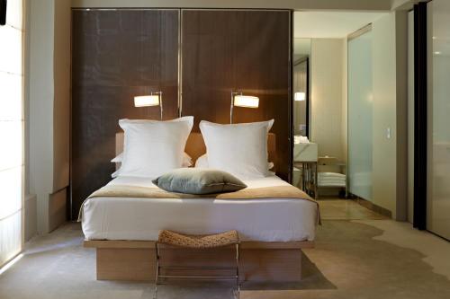 Establishment Hotel - image 2