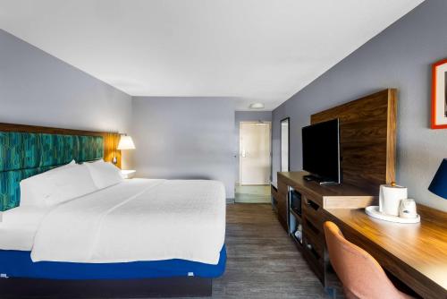 Hampton Inn Marion - image 12