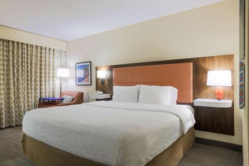 Hampton Inn Raleigh/Garner - image 13