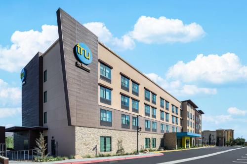 Tru By Hilton Norco in Norco, USA