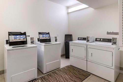 Comfort Inn Great Falls - image 2