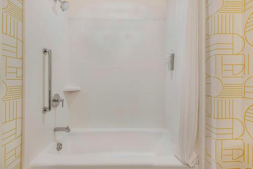 2 bedrooms, 2 beds
