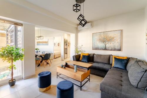 Brand New Modern Stylish 6BDR 3BATH APT-Athens, Ateny