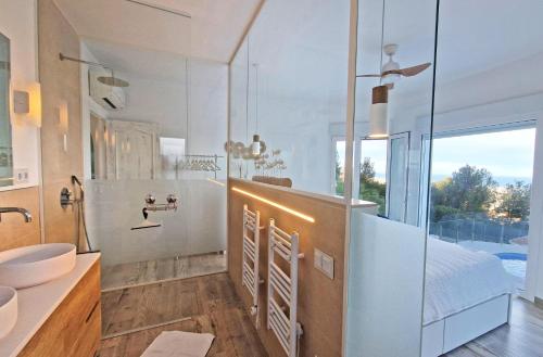Bathroom, Finca Serena in Altomira