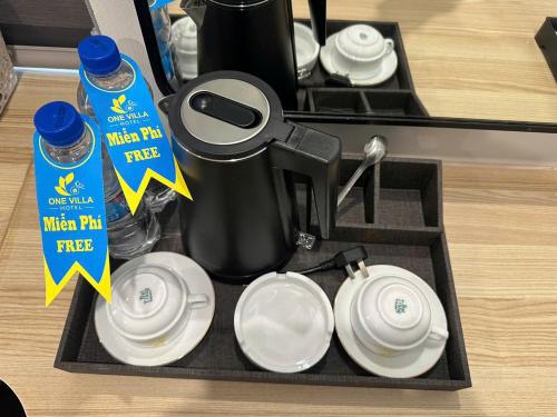 One Villa Hotel 5 Ha Noi in Tu Liem District