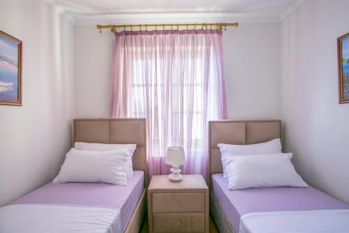 Montesan Beach Apartments Sveti Stefan - image 6