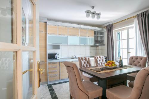 Montesan Beach Apartments Sveti Stefan - image 5