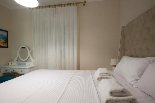 Montesan Beach Apartments Sveti Stefan - image 10