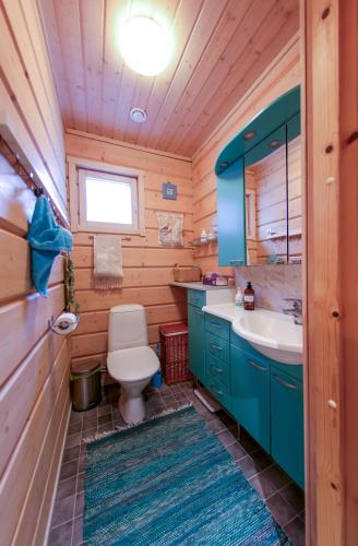 Bathroom, Marjukka - Stunning chalet close to the slopes in Tunturipalo