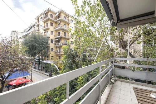 Spacious and bright apt in Eksarchia, Ateny (zdjęcie 8)