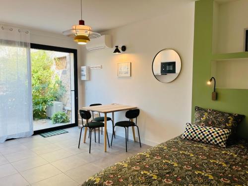 Studio - terrace Quiet & Cozy – khách sạn tại Aiguerelles
