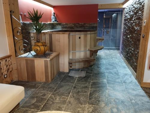 Spa, MORZINE GUEST CHALET Hot tub - Sauna - Premium Location in Morzine