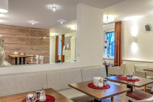 Am Blumenhaus 5