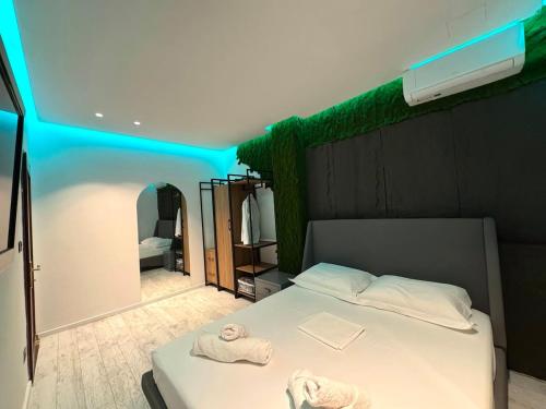 Urban Rustic Apartment in Blloku area, Tirana (fotografie 9)