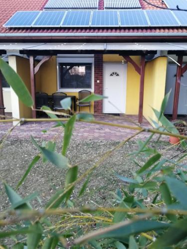 4 Barát apartman (4 Barat apartman) in Morahalom