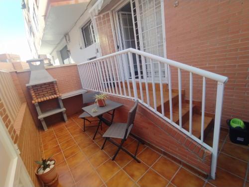 شرفة/ تراس, Estudio con terraza junto al mar in La Bolera