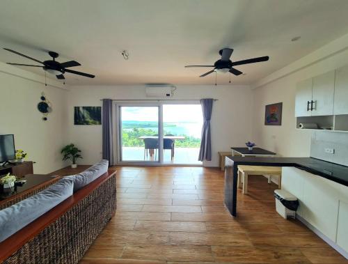 Tablas Seaview Homestay in Tablas Island