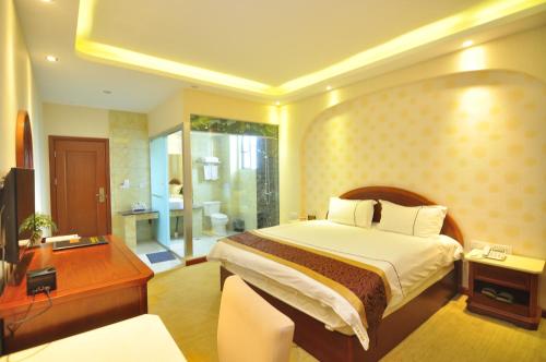 Bai Nian Sheng Shi Hotel