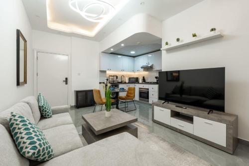 Dubai Marina - 1 BHK Elegant Apartment, Dubai