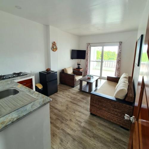 Tablas Seaview Homestay - Tap to explore photos