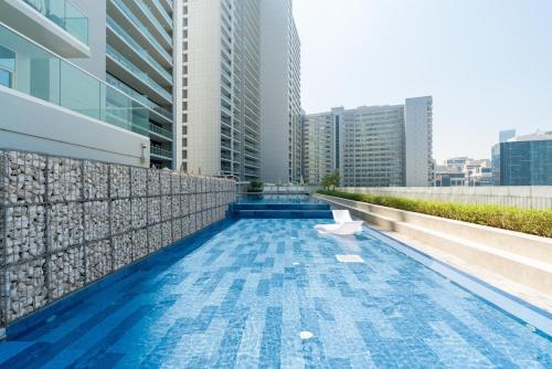 10 min from Burj Khalifa - Sauna - Gym - Damac Reva, Dubaj (fotografie 4)